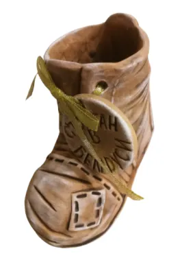 Clay sculpture "big leather shoes"
